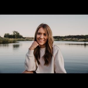Meet your Posher, Makayia